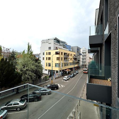 Ambiente Serviced Apartments - Dunajska ブラチスラヴァ エクステリア 写真