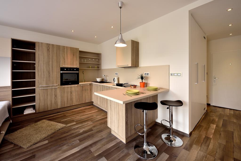 Ambiente Serviced Apartments - Dunajska ブラチスラヴァ エクステリア 写真