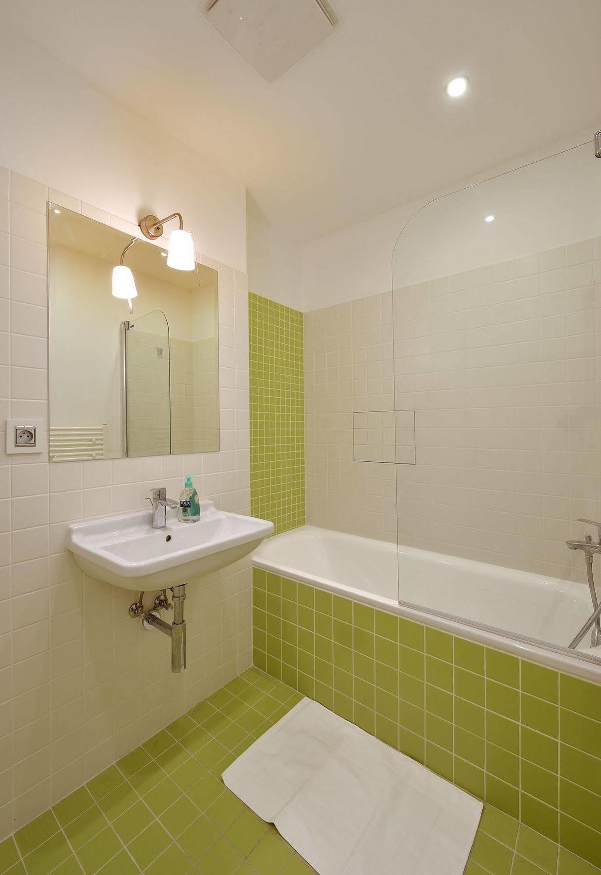 Ambiente Serviced Apartments - Dunajska ブラチスラヴァ エクステリア 写真