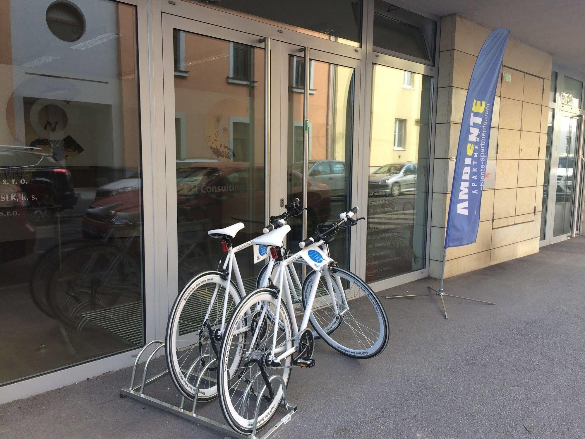 Ambiente Serviced Apartments - Dunajska ブラチスラヴァ エクステリア 写真