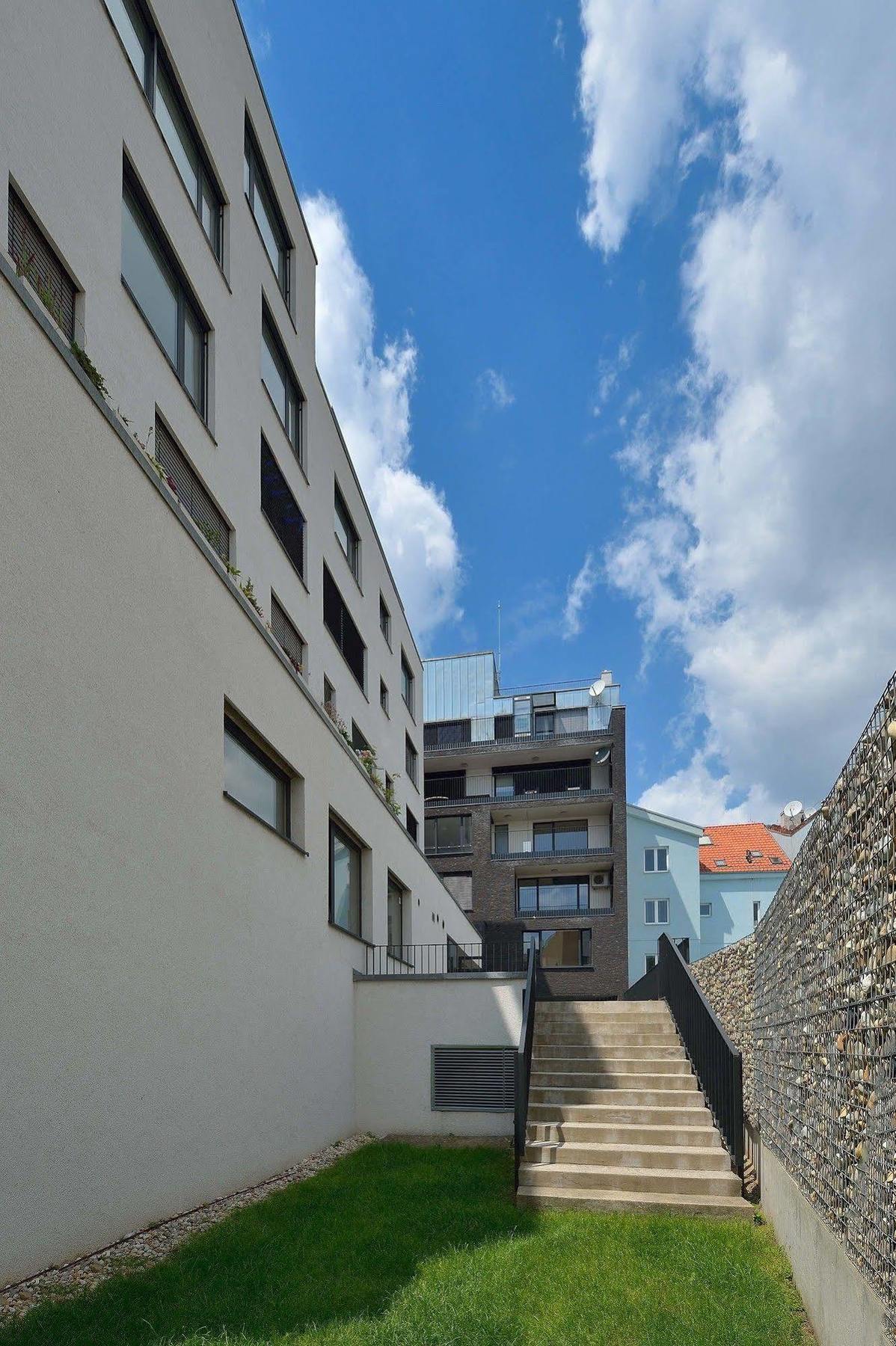 Ambiente Serviced Apartments - Dunajska ブラチスラヴァ エクステリア 写真